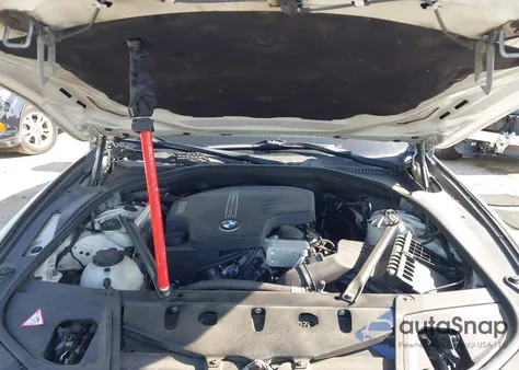 2013 BMW 528 z USA, uszkodzony, nr VIN WBAXG5C53DD233641